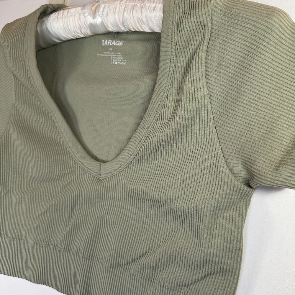 Garage Olive Green Ribbed Crop Top V-Neck Short Sleeve Women’s Large